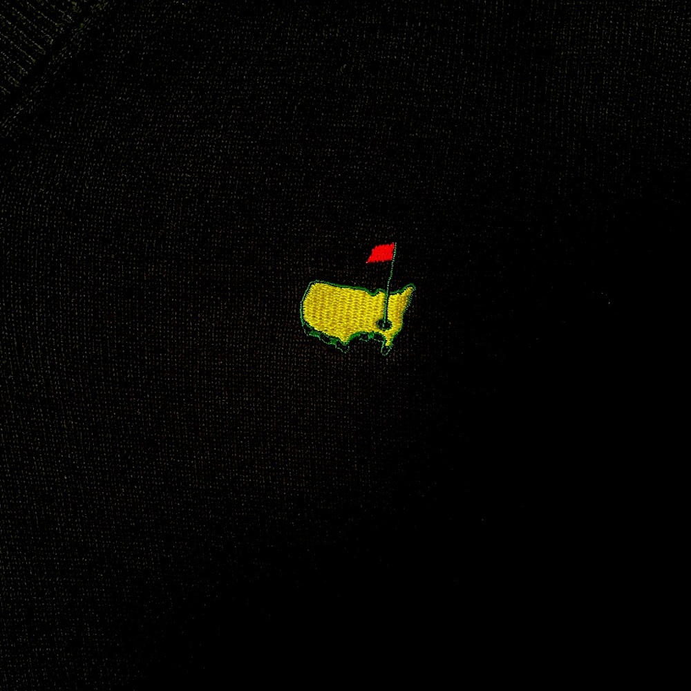 2005 Masters Black Men’s sweater vest.